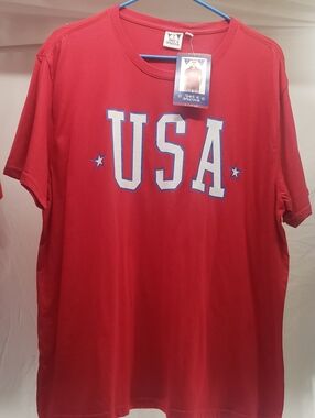 Men's USA Graphic Short Sleeve Tee - Red